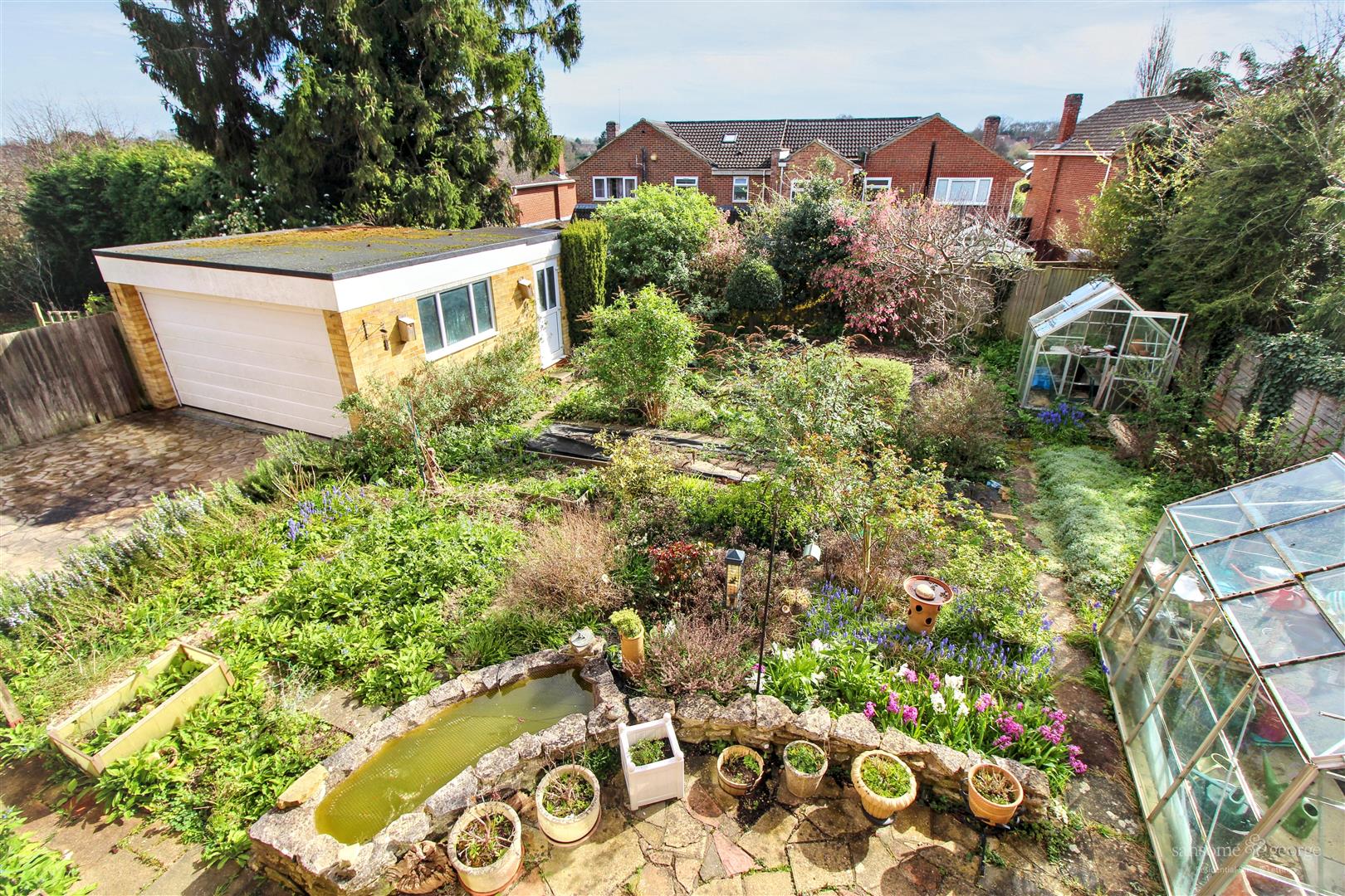 Hillview Close, Tilehurst, Reading